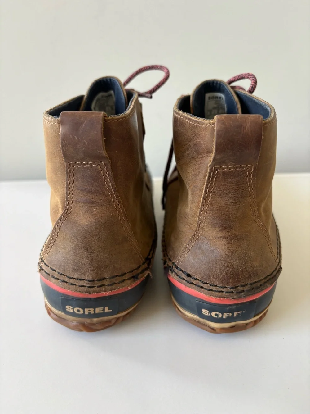 Sorel Out N’ About Leather Duck Boots Size 11